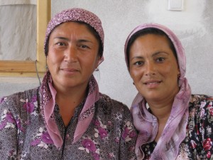 Zwei Frauen vom Bazar in Yallma - Usbekistan